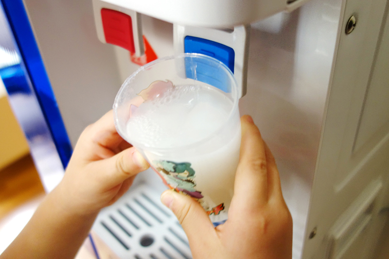 あとは自分たちで注水レバーからお水を出します。