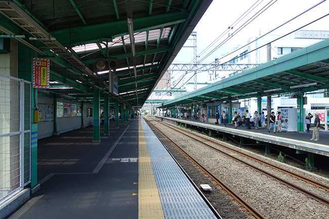 岐路に着く清水家。鶴川駅です。おしまいです☆